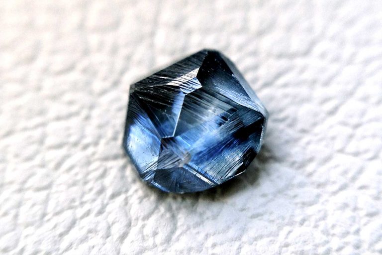 Algordanza dark blue uncut memorial-diamond